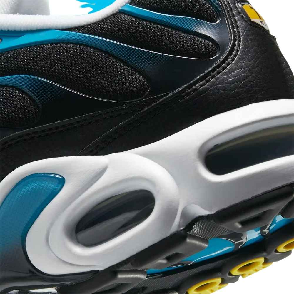 White and Blue Nike TN Air Max Plus Black Laser Blue CZ8687-001 Men's Sleektrainers