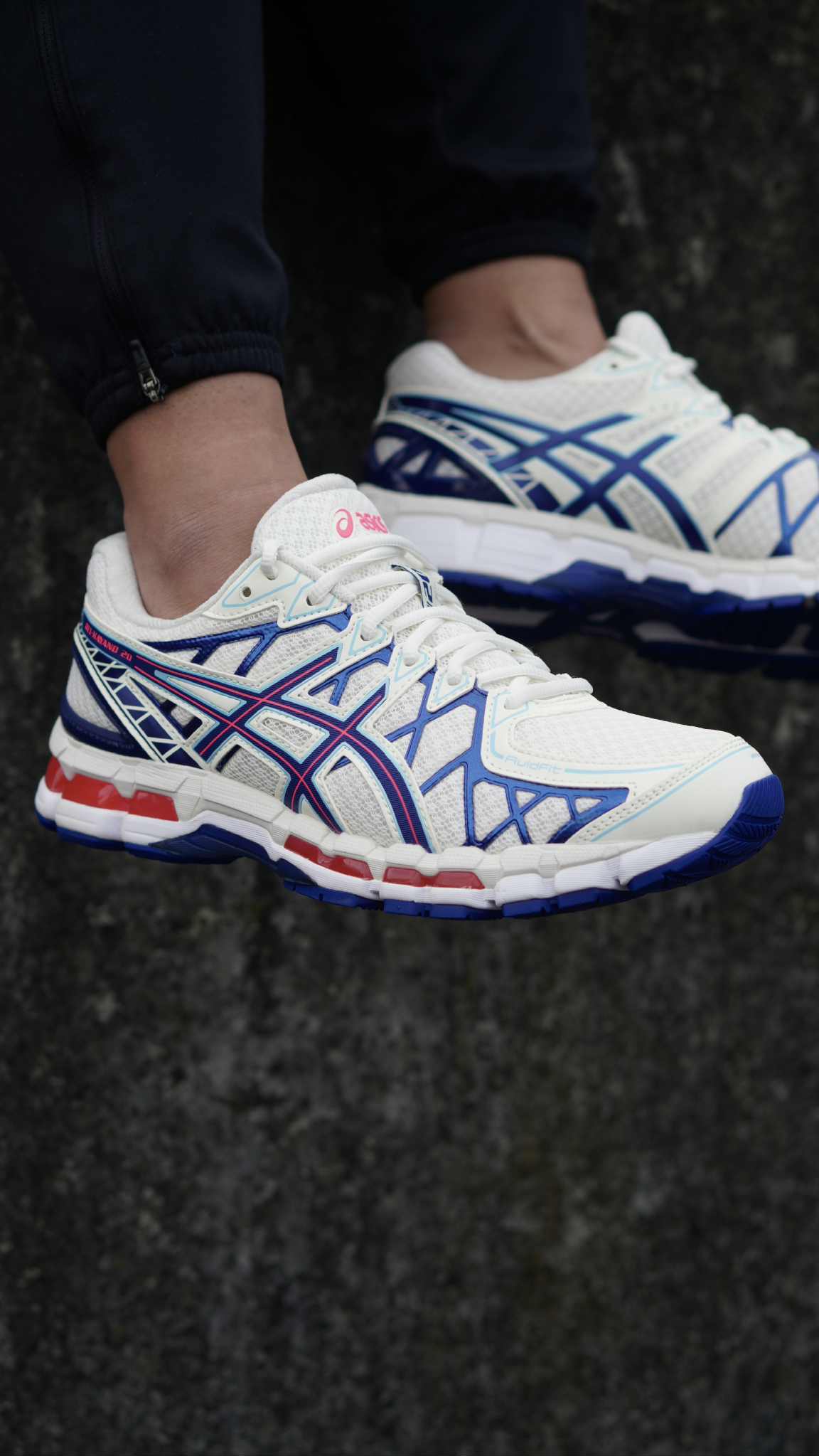 Red and Blue Asics Gel-Kayano 20 Cream Deep Marine Men's Sleektrainers 1203A388-101