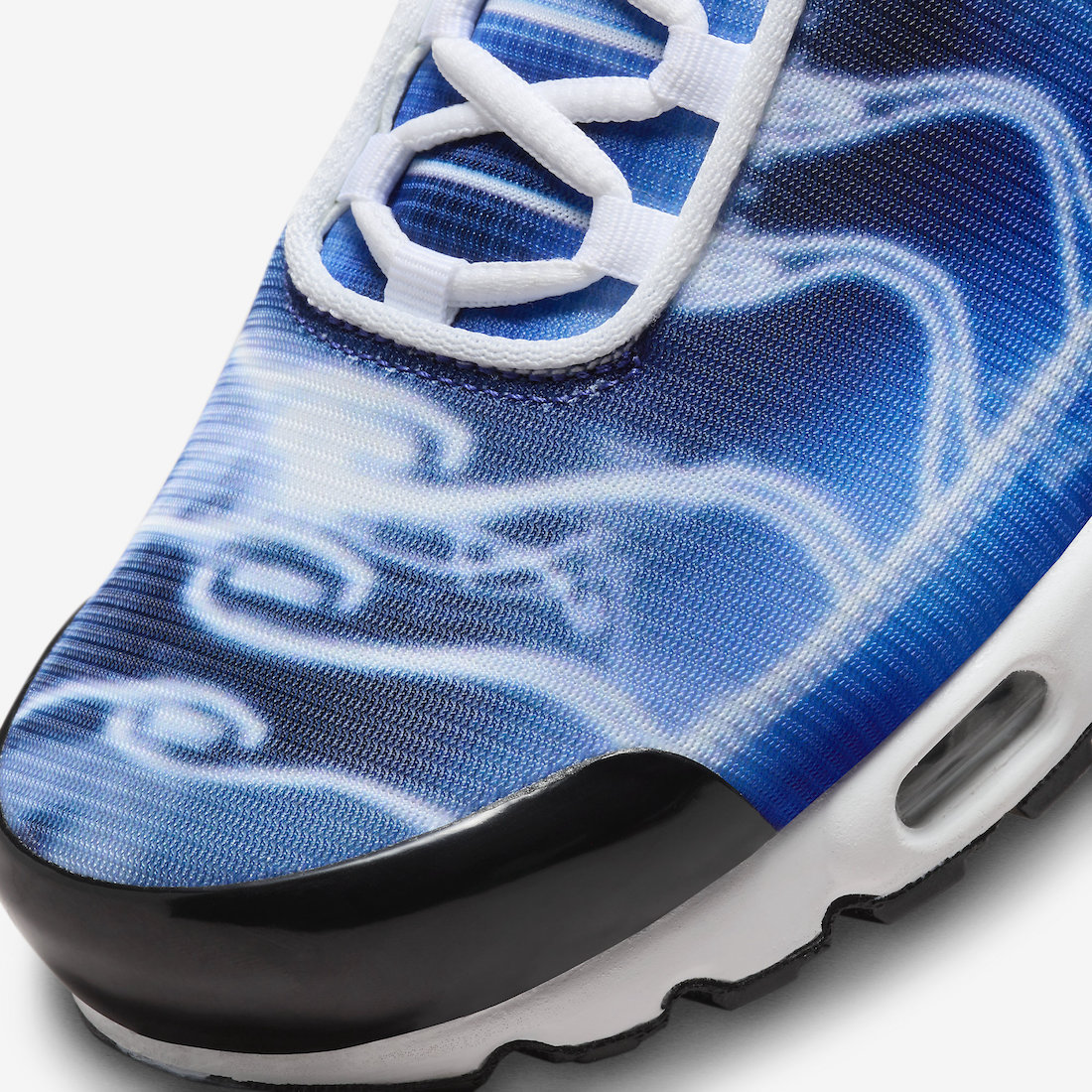 Black and White Nike Tn Air Max Plus Blue X-Ray / Light Photography DZ3531-400 