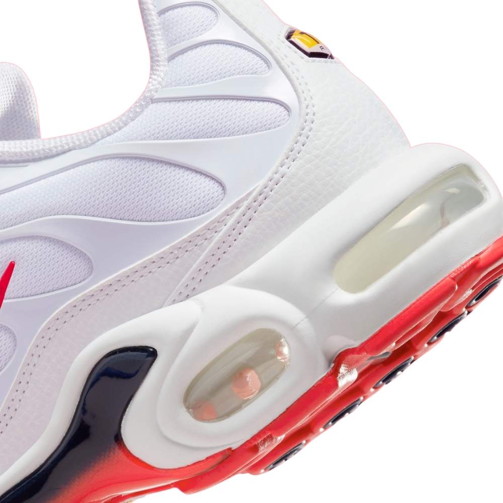 Nike TN Air Max Plus Bloodshot White University Red FN3410-100 Men's Sleektrainers