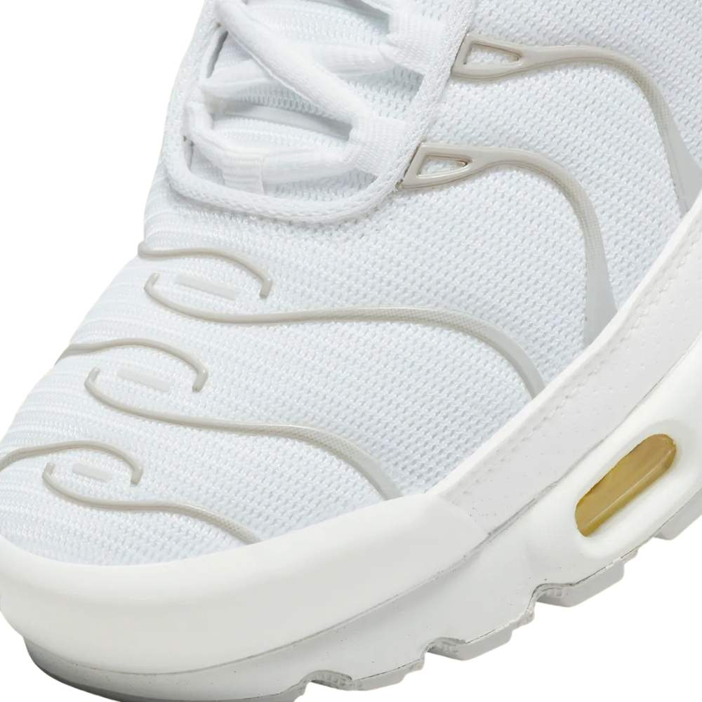 Yellow and white Nike Tn Air Max Plus Celery DV6987-100 Sleektrainers