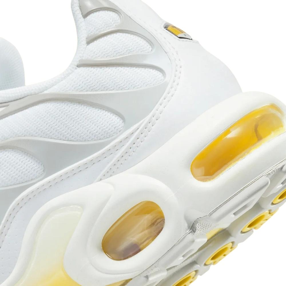Yellow and white Nike Tn Air Max Plus Celery DV6987-100 Sleektrainers
