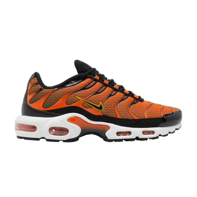 Niketn-safety-orange-side-DM0032-800