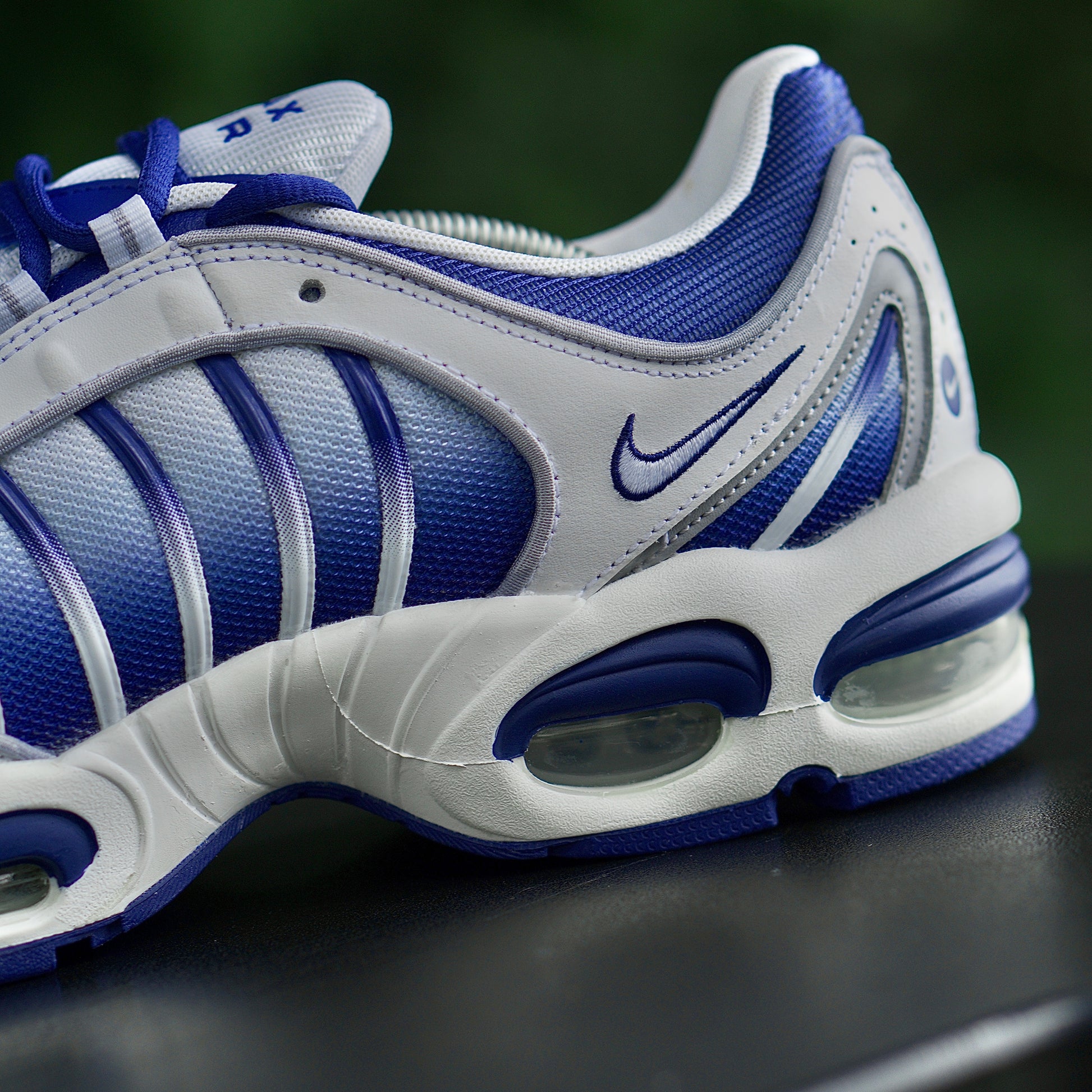 nike-tailwind4-azure-CT1267_101-close