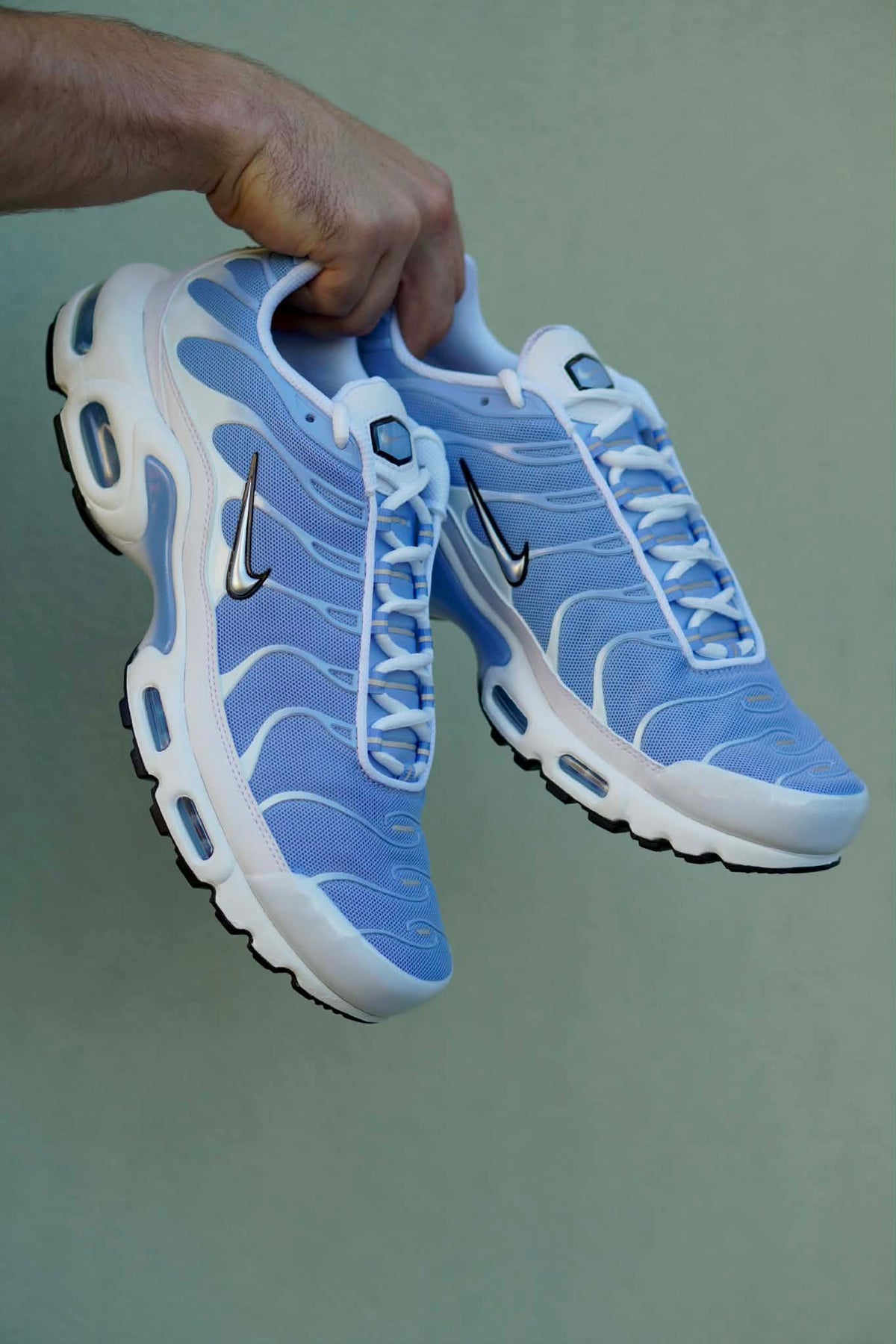 White Nike Air Max Plus TN Aluminum Blue Womens Sleektrainers DZ3671-105