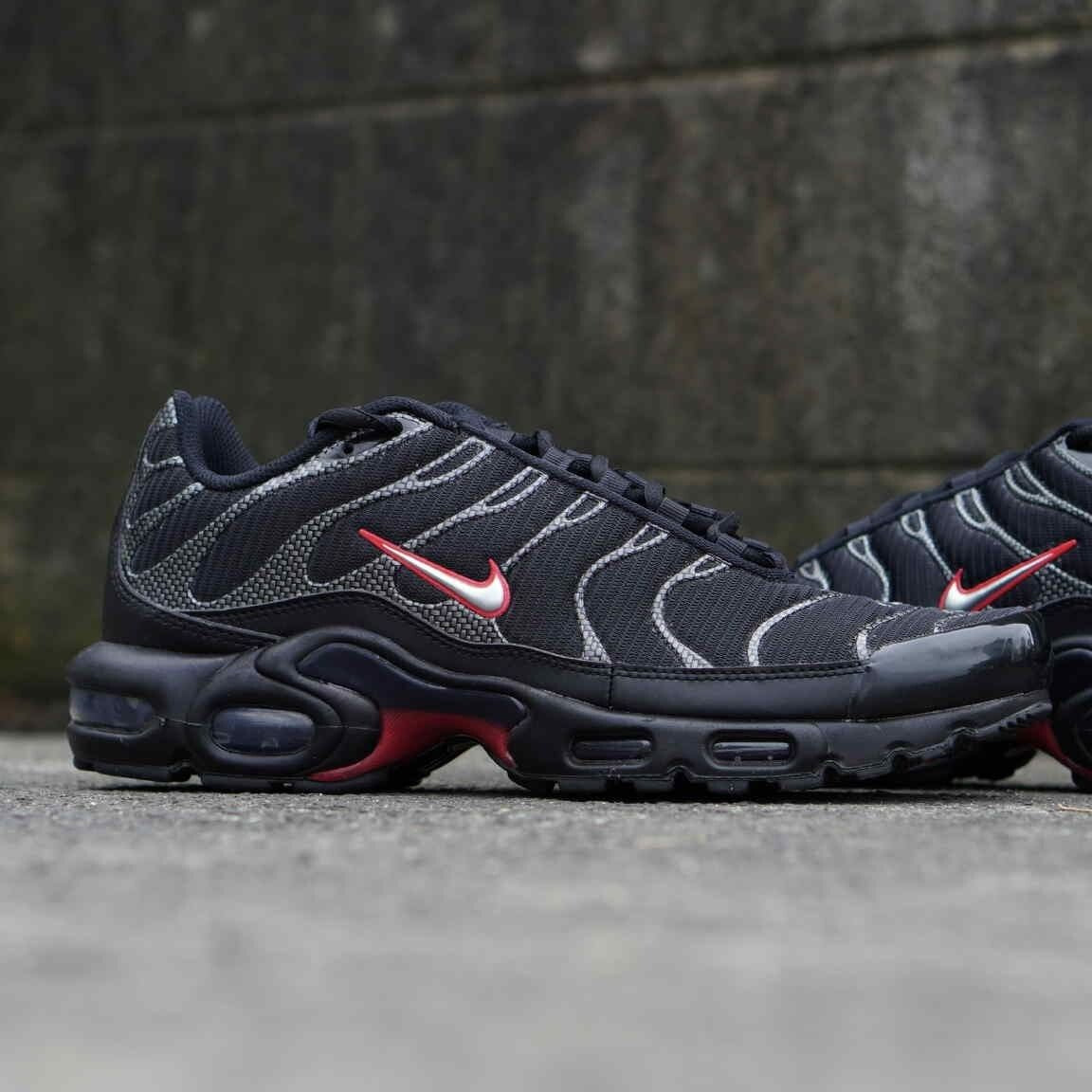 Black and Red Nike TN Air Max Plus Carbon Fibre HF4293-001 Sleektrainers