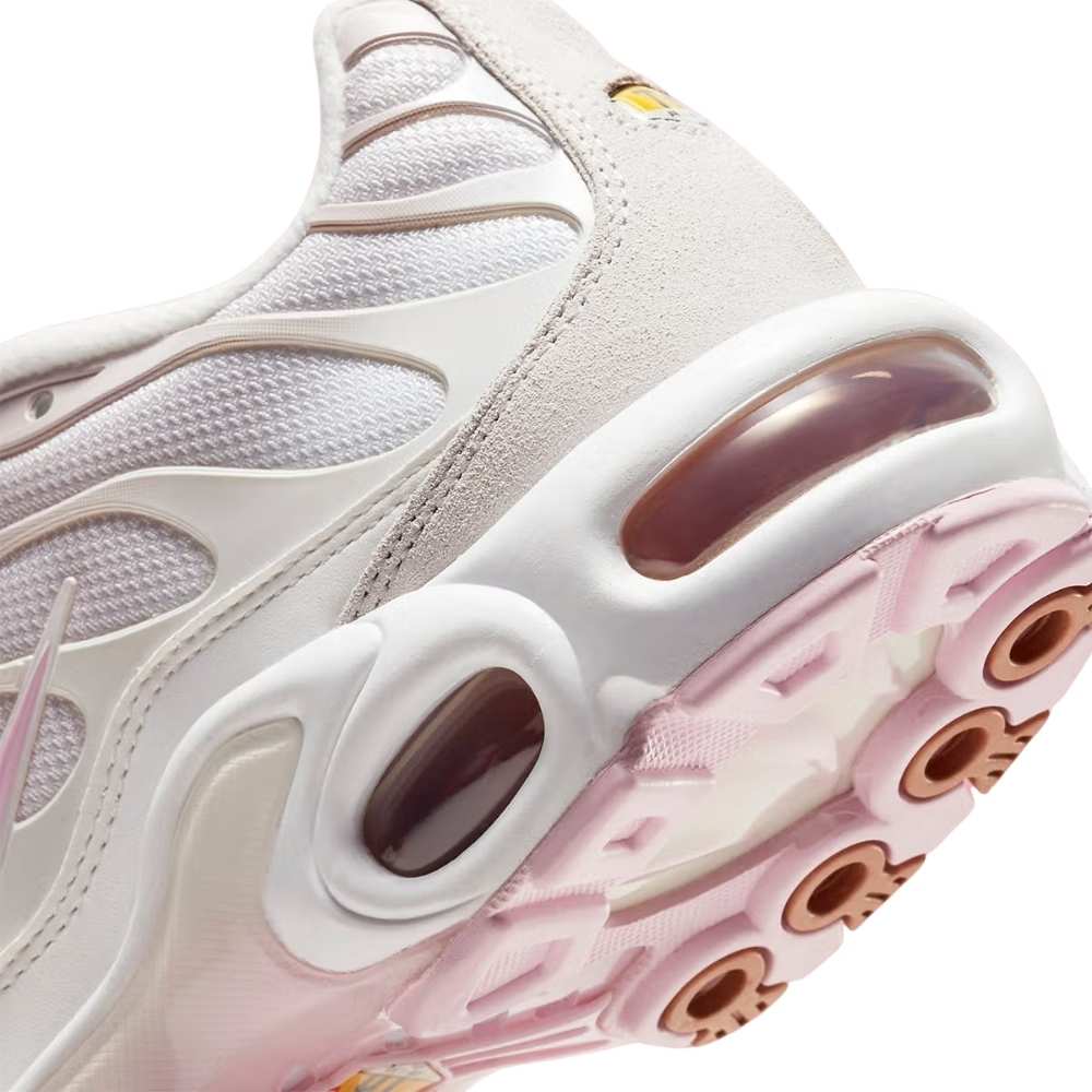 White and Pink Nike TN Air Max Plus Copper Tongue DD6612-001 Sleektrainers