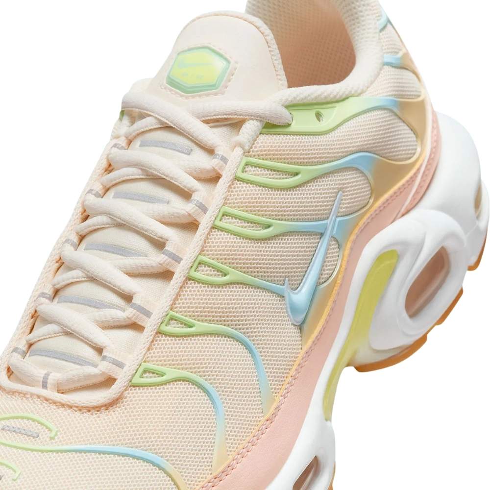Pink and White Nike Tn Air Max Plus   DZ3671-800 Women's Sleektrainers