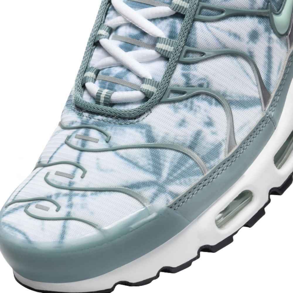Green and white Nike Tn Air Max Plus Light Cana Fibre Glass CI2301-300 Men's