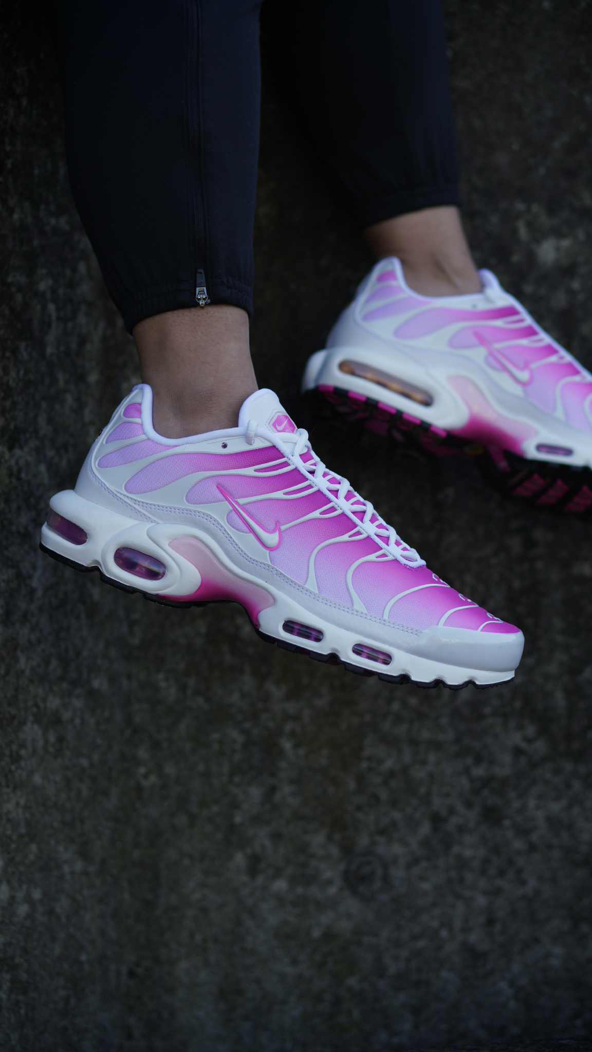 White and Pink Nike TN Air Max Plus Pink Fade CZ7931-100 Sleektrainers