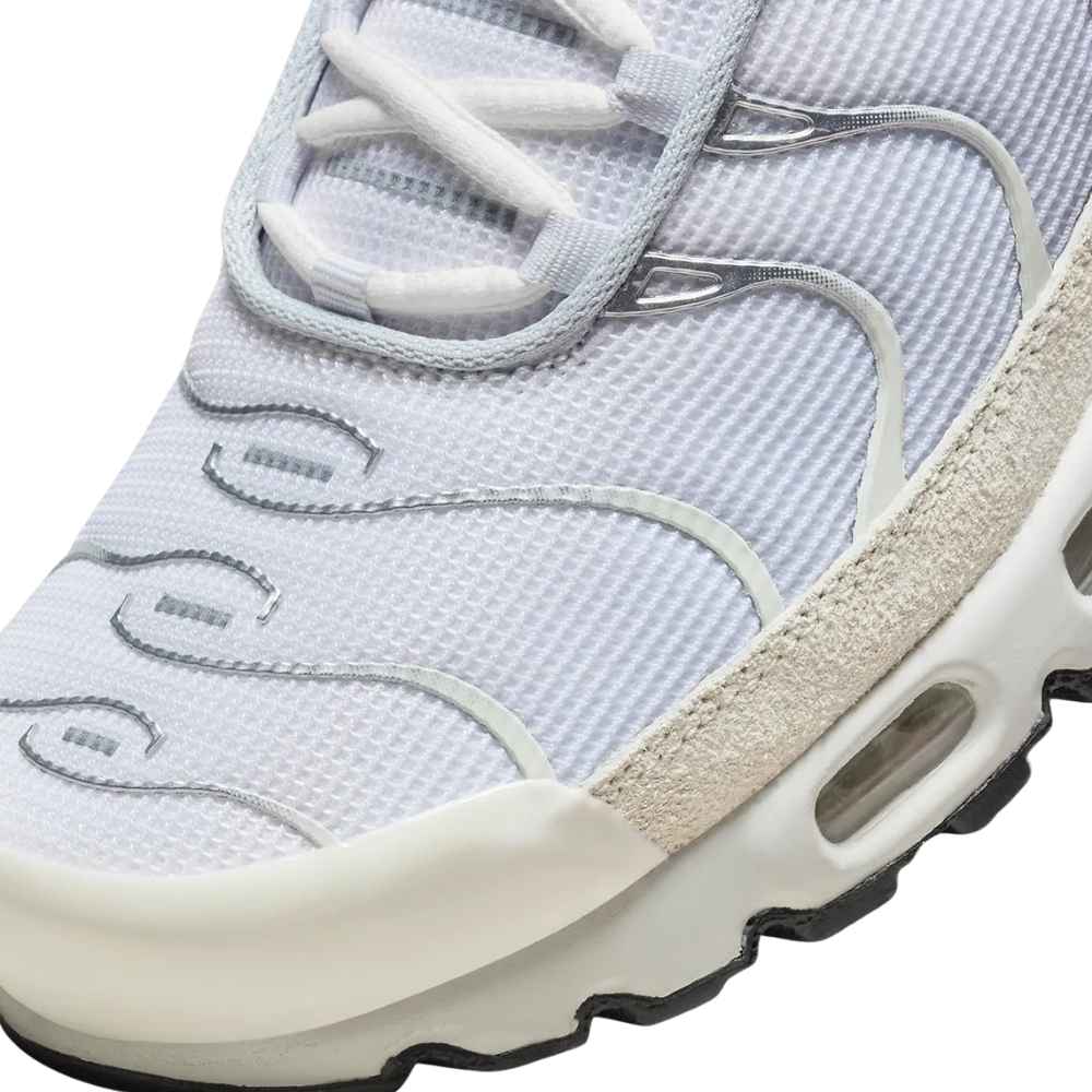 White Nike TN Air Max Plus Sail Pure Platinum FN7813-001 Men's Sleektrainers