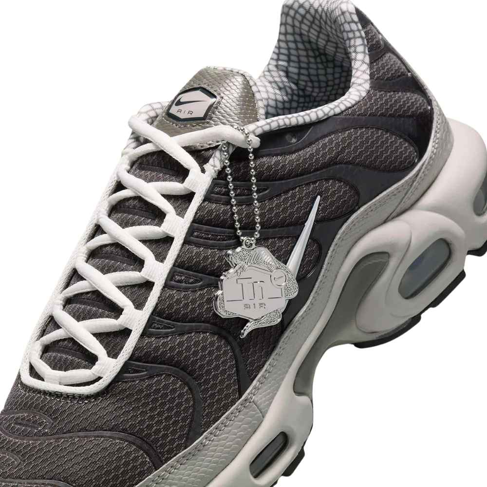 White and Grey Nike TN Air Max Plus Year Of The Snake IB7669-200 Men's Sleektrainers